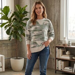 Aerie Camouflage Sweater - Green and Cream